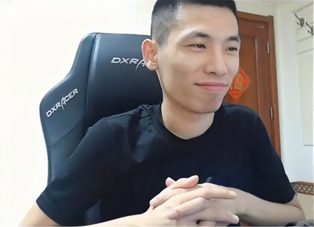 dnf旭旭宝宝老迟到毛病改不了水友想出一个办法立马制的宝哥挺挺的