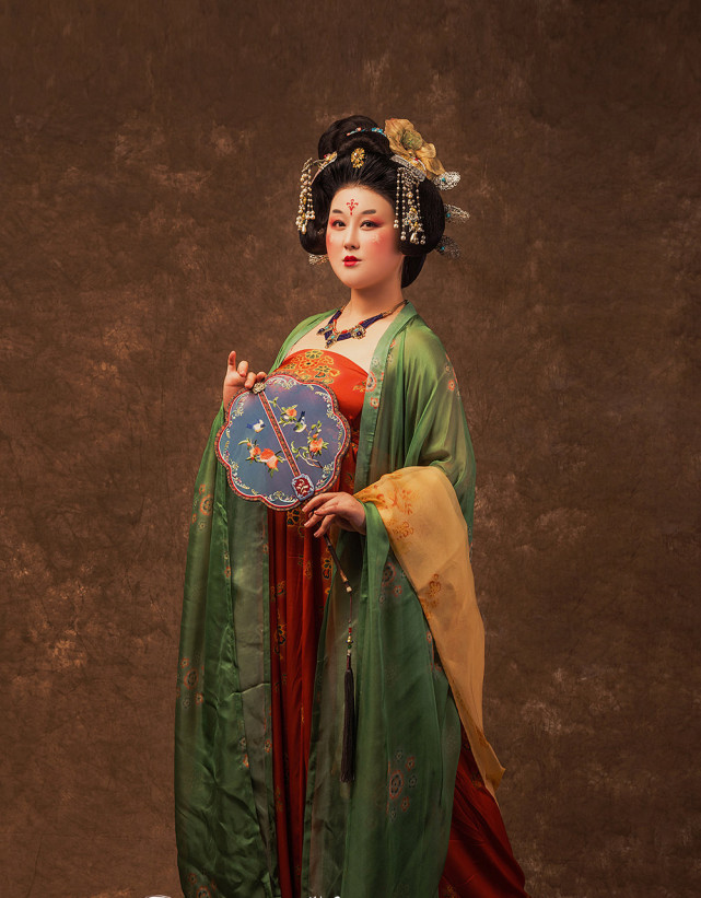 盘点武则天时期的妆容古代女子化妆后都是什么样子看了就知道