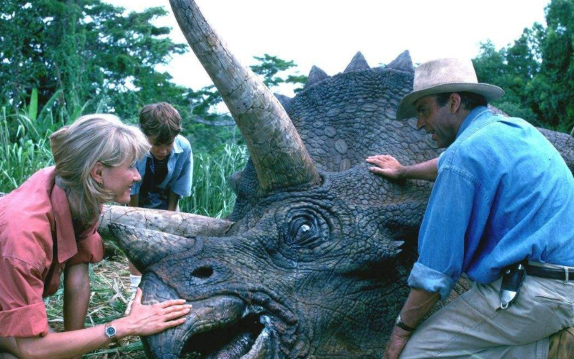 英国考古专家在琥珀中,发现了史前蜱虫,难道用它可以复活恐龙?