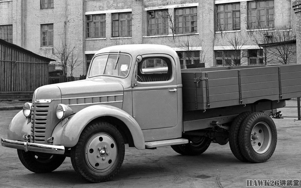 国庆节说说雷锋车嘎斯51苏联产量最大的卡车跃进130的原型