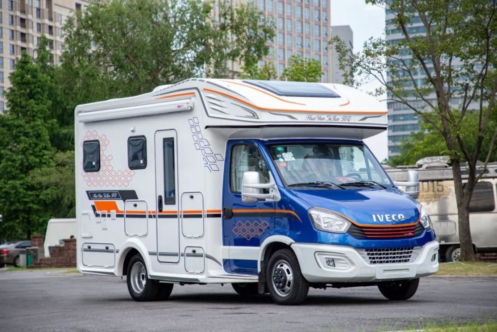 让旅行更有趣的华云途骏房车!水电配置超高,洗衣机空调尽情开