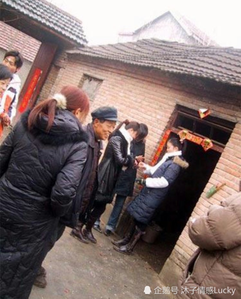 农村小伙国庆回家过节,父母安排4场相亲,离婚带娃的都安排上了