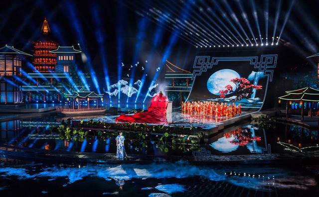 央视中秋晚会收视夺冠老中青三代合体带热度李宇春这次不压轴