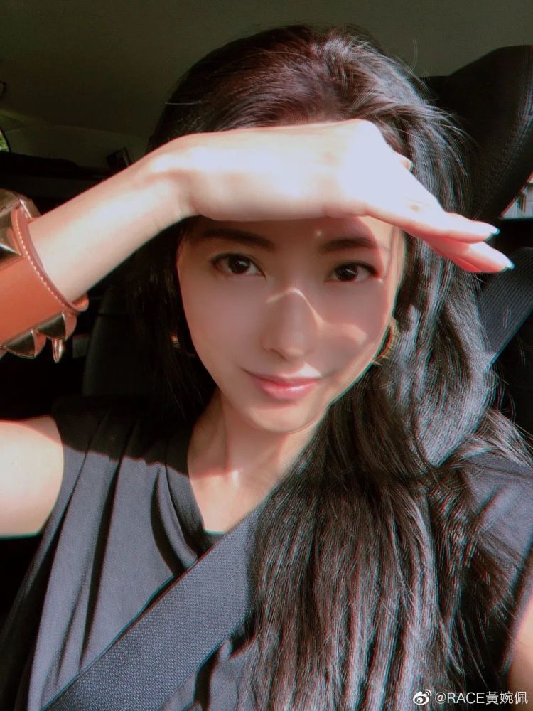 黄婉佩差点嫁入豪门?如果不被向太棒打鸳鸯,早没郭碧婷啥事了!_腾讯新