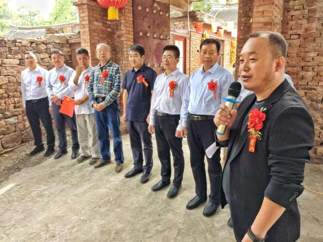 乡村美术馆在汝州市焦村镇魏沟村开馆