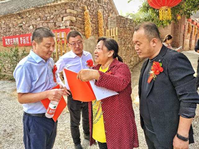 乡村美术馆在汝州市焦村镇魏沟村开馆