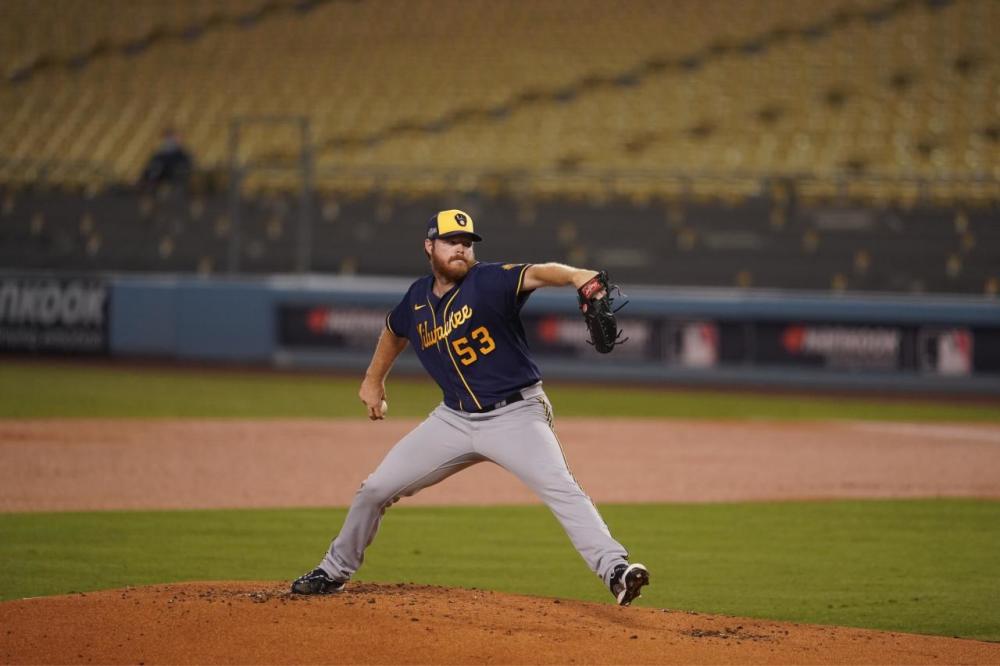 投手战克肖完美八局无失分道奇完封酿酒人挺进下一轮