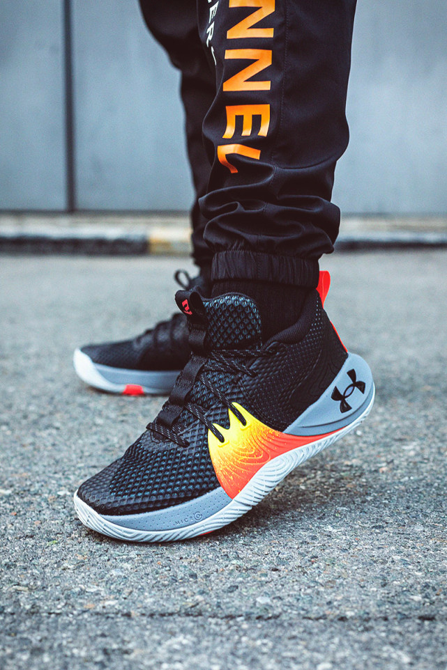 恩比德第一代战靴ua embiid one正式发售