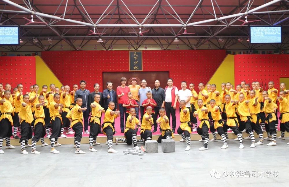 中国女排总教练郎平,相隔十年再次莅临少林延鲁武术学校!