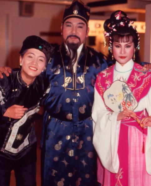 放在香港电视剧史上也是响当当的:《浴血太平山》《追族》《十兄弟》