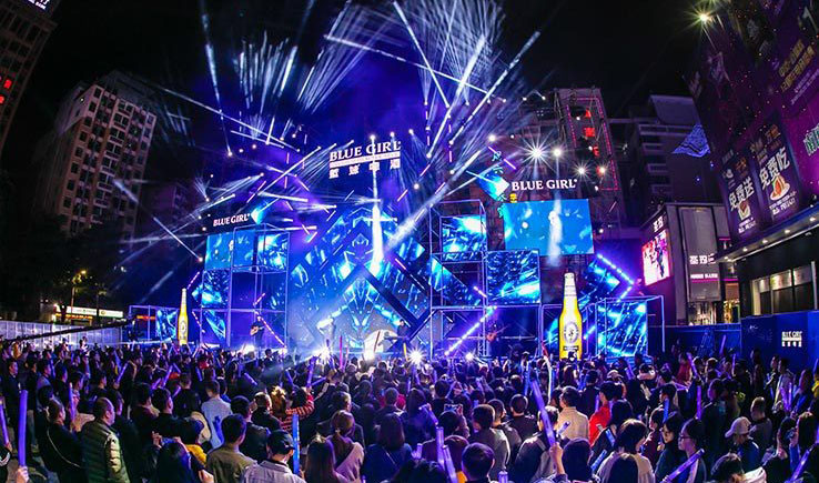 啤酒音乐节,场面火爆,嗨吃街,美食陈列