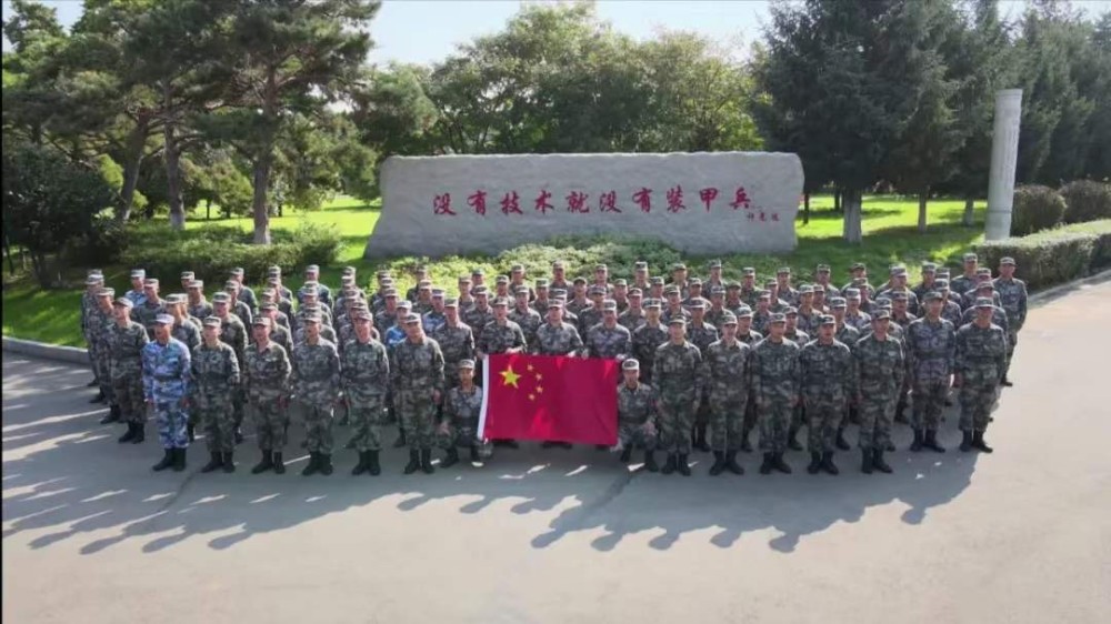 五星紅旗敬禮向偉大的祖國母親致敬陸軍工程大學軍械士官學校千秋華夏