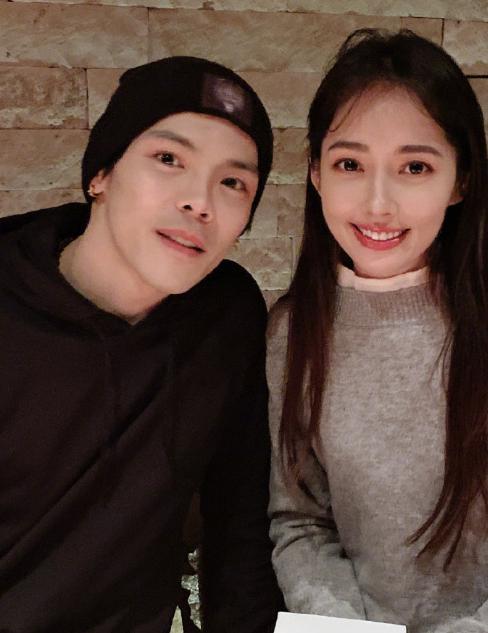 郭碧婷|郭碧婷产前细节被曝光，向佐愤怒发声：请放过我们，事不过三！