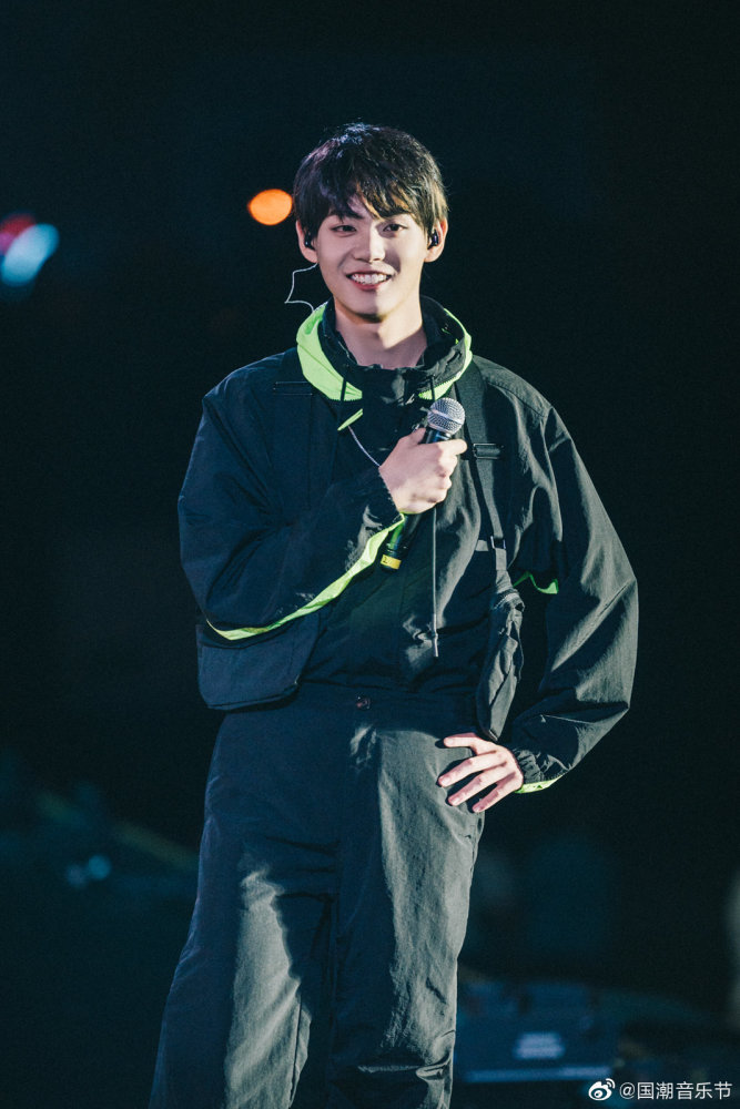 田鸿杰:气运联盟大主唱 颜值与实力并存