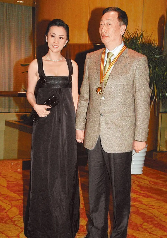 舞蹈老师曾馨莹凭什么打败林志玲,刘嘉玲,成为郭台铭的妻子?