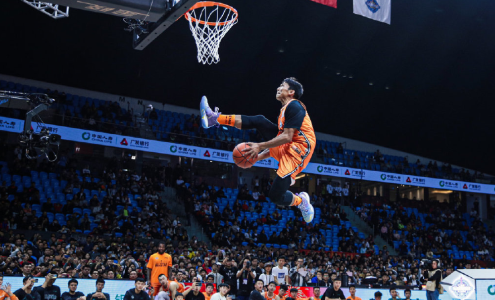 4.矣进宏扣篮秀