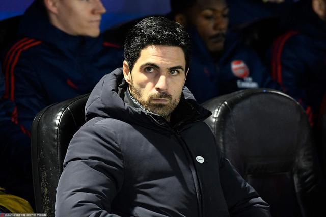 阿瓦尔的转会也演变成了一场旷日持久的"肥皂剧".