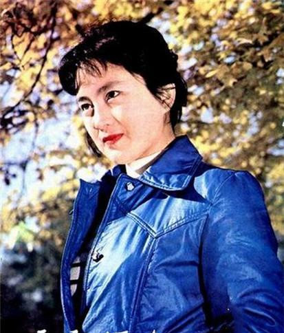 北影金花张金玲最红时息影却不幸离婚今幸福到让人眼红