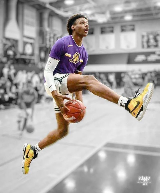 詹姆斯的大儿子布朗尼最新排名出炉可能进不了nba