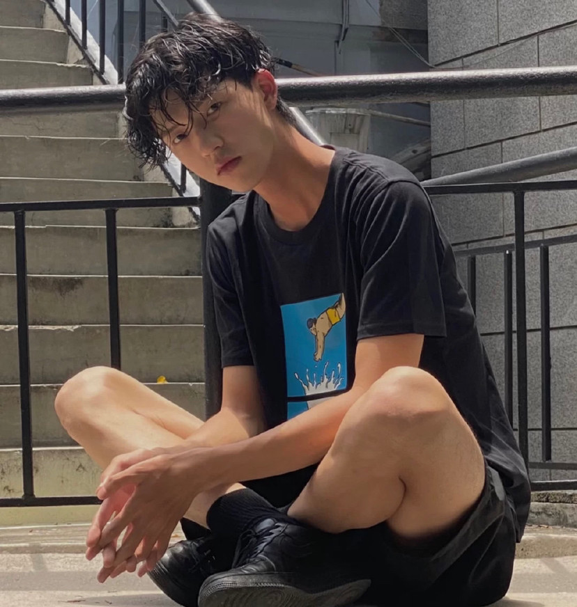 男生头像所有动听的话配上实际行动才有意义