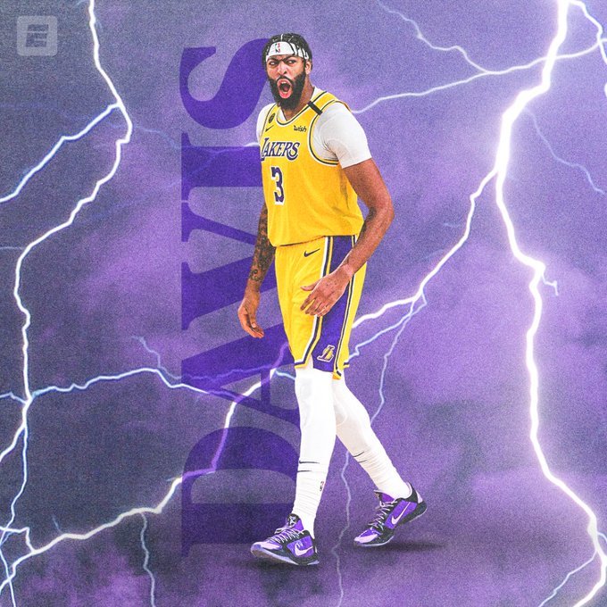 没法玩浓眉搅翻热火内线当着三人个人的面直接补篮对手无奈