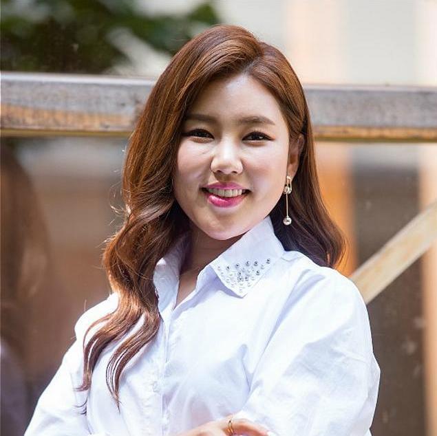 洪真英的接班人,收视福星,被称"trot界防弹少年团"的她太火了