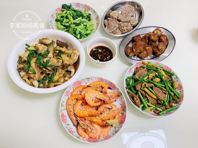 同学聚餐,6道菜1个汤,成本不足200块,简单家常不奢华