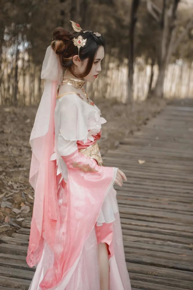 cosplay:《剑网三》破虏秀姐@阿柒