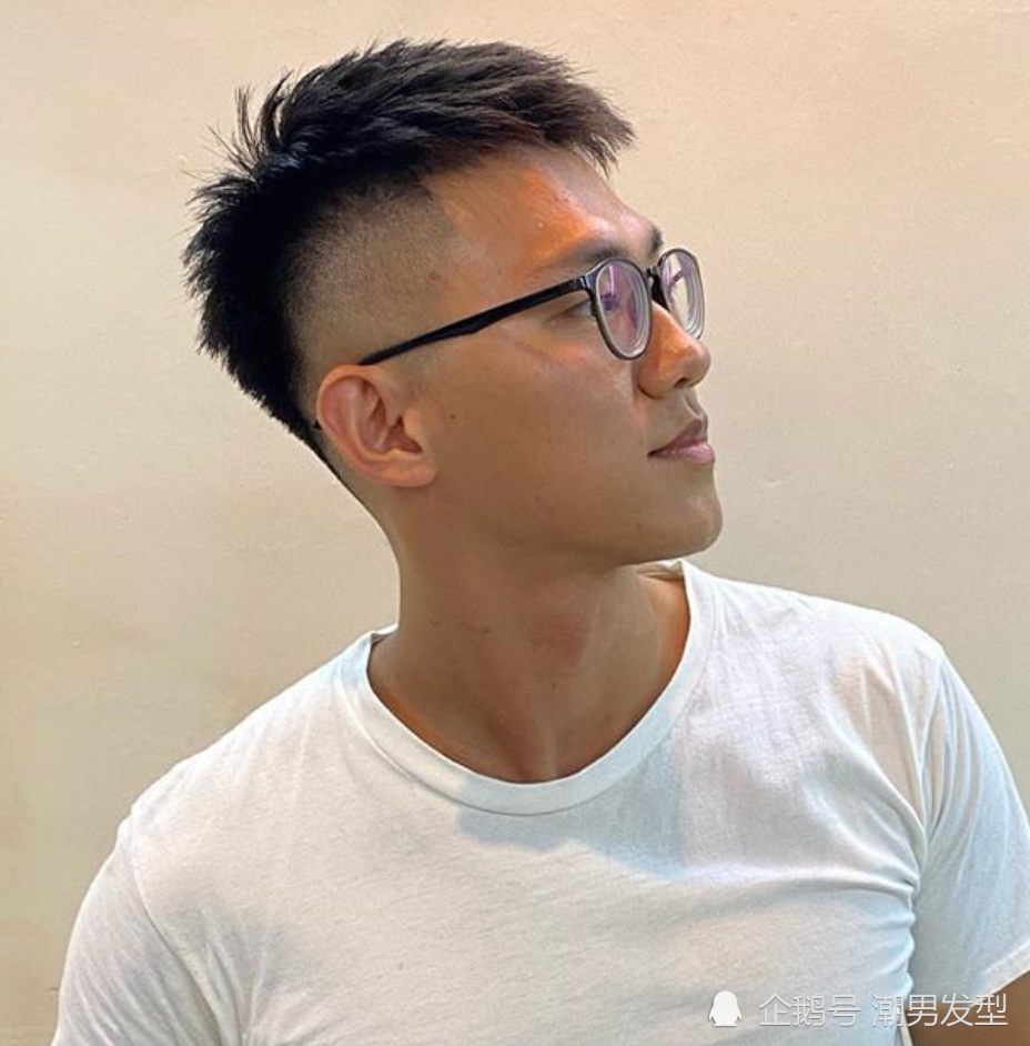 2020年秋季流行的男生发型参考剪这10款新造型的小哥哥都说帅