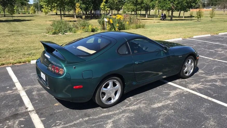 完美车况的1997年丰田 supra纪念版