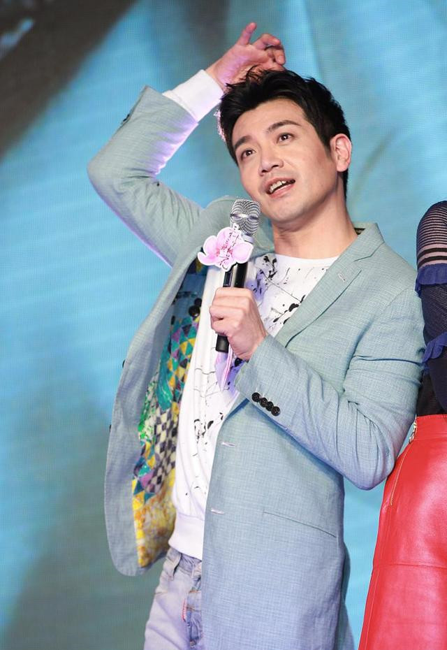 冻龄古装男神 张智尧 出道23年无桃色新闻 再不红真老了 腾讯新闻