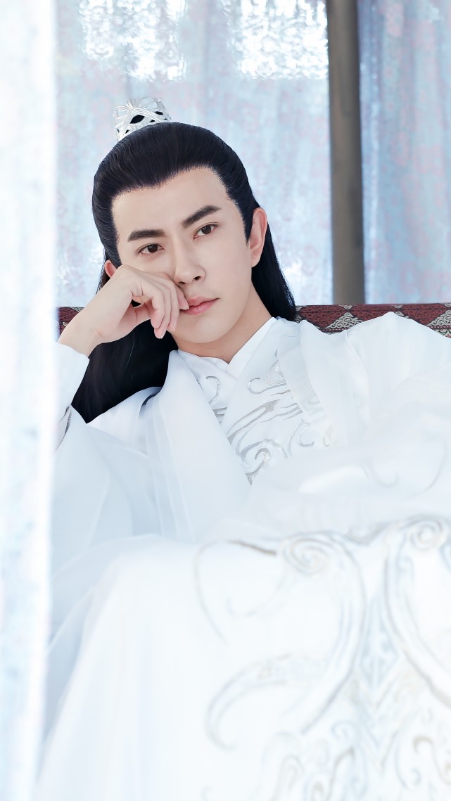 于朦胧新剧《明月曾照江东寒》将上线,颜值超越罗云熙