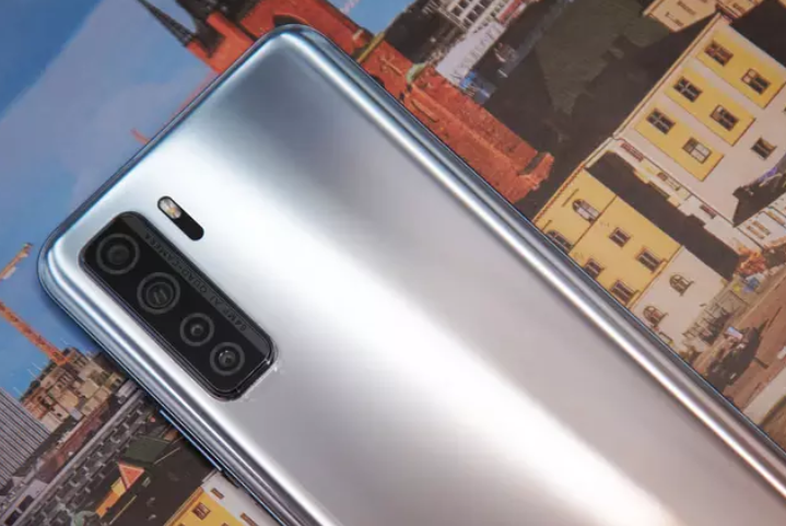 128gb麒麟820发布半年涨价100元提前购买的消费者真幸运