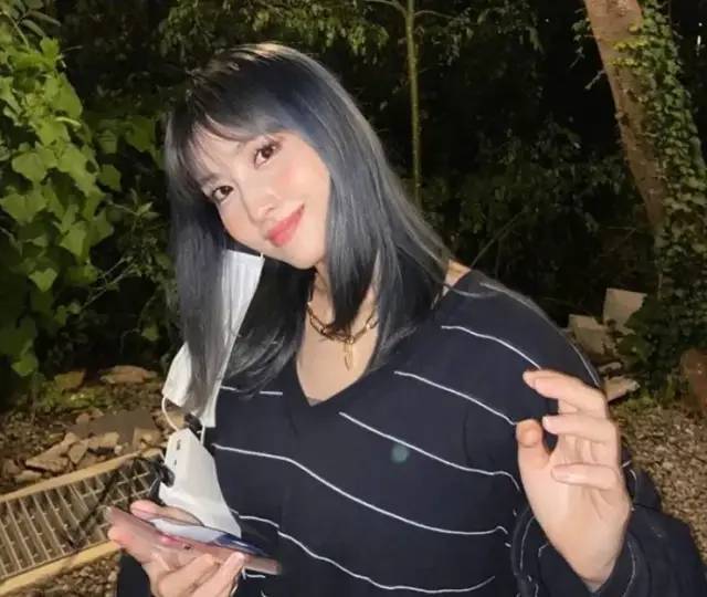 twice回归!momo新造型不小心曝光,黑色短发我太喜欢啦