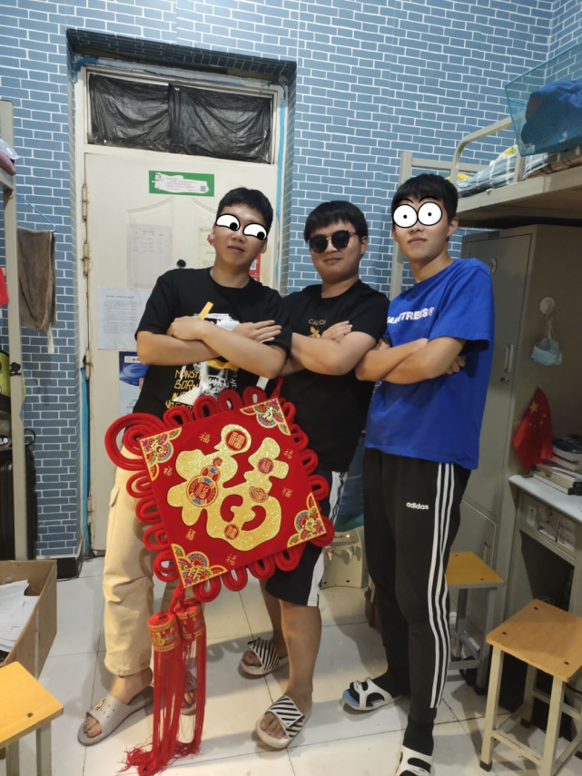 解锁查寝新姿势——只有大学生做不到,没有辅导员想不到!