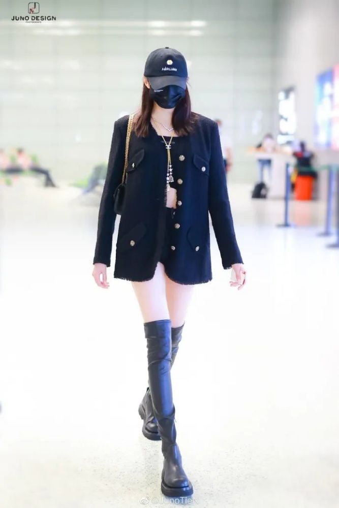 关晓彤|被喷“土大壮”的关晓彤，真替她108cm的美腿委屈