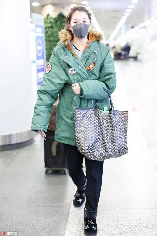 关晓彤|被喷“土大壮”的关晓彤，真替她108cm的美腿委屈