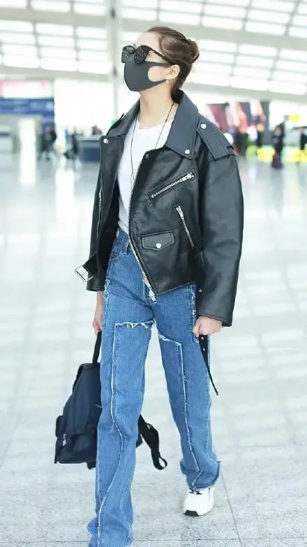 关晓彤|被喷“土大壮”的关晓彤，真替她108cm的美腿委屈