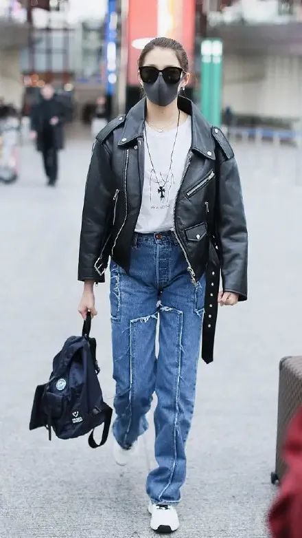 关晓彤|被喷“土大壮”的关晓彤，真替她108cm的美腿委屈