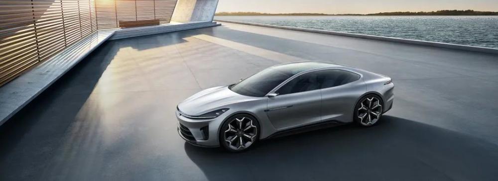 天际me7|北京车展深度解读：屏幕越多越厉害？天际ME7 五块屏幕了解下