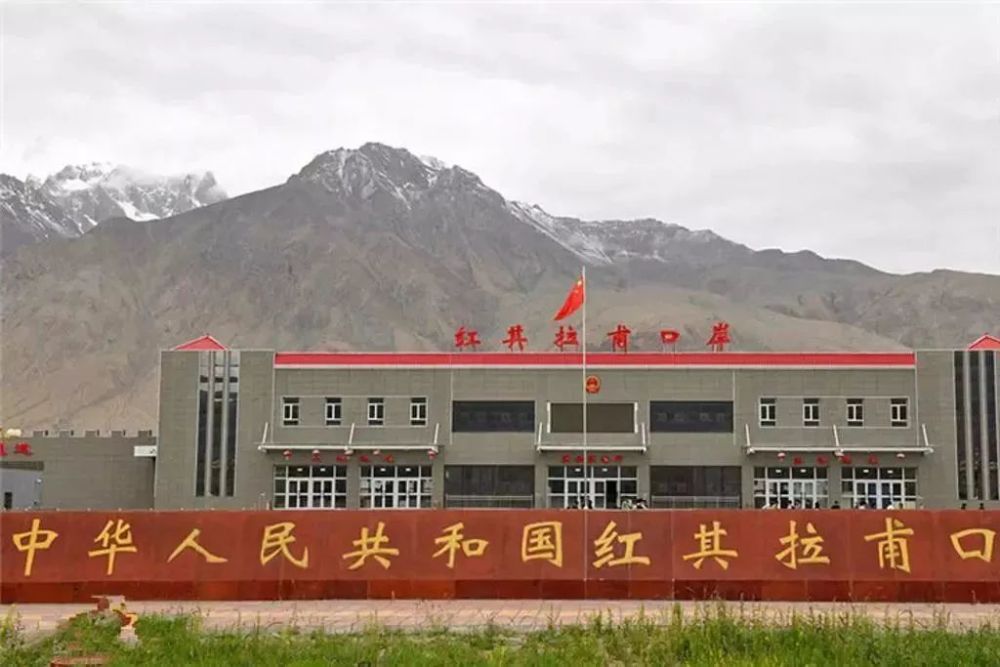 这65年时间新疆经历了什么