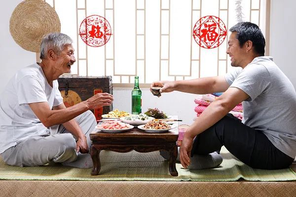 唠叨其实是我们心理健康,大脑灵活的表现,而且爱唠叨的老人还更长寿!