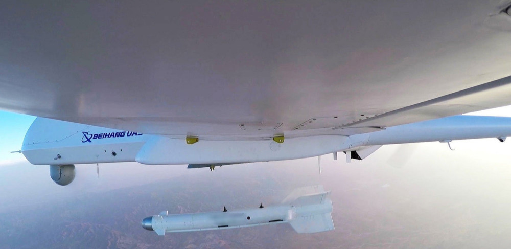 bzk-005c武装无人机原来是一款优秀的无人侦察机,发现和搜索目标的