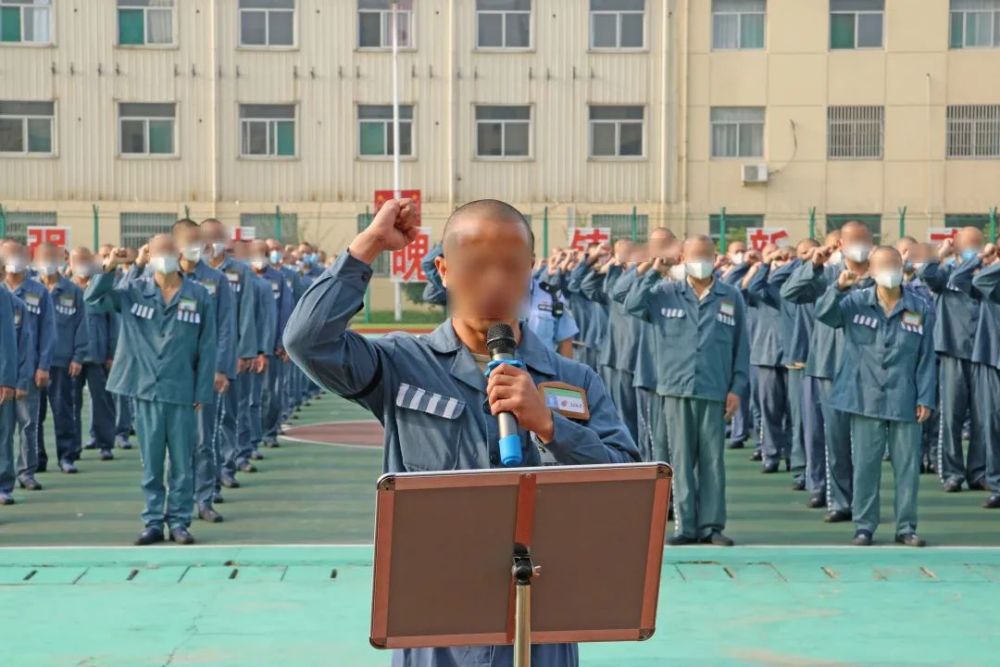 白湖分局:高墙"四大套餐"庆"双节"_腾讯新闻