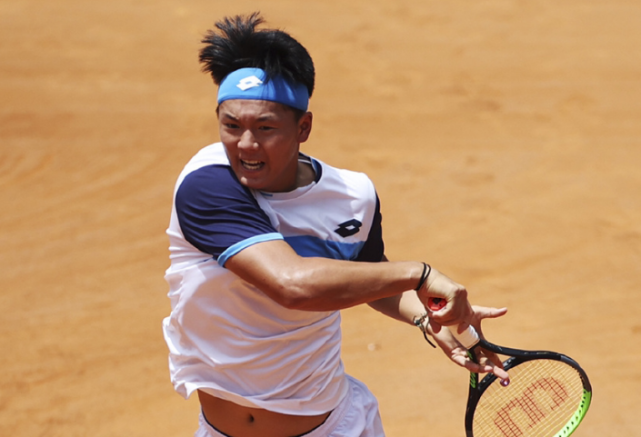 法网青少年签表出炉:男单中国17岁新星成5号种子 女单无人参赛|李瀚文