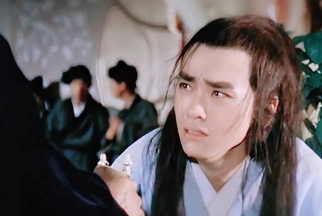 尔冬升|尔冬升年轻时也太帅了吧，眉眼全是戏，网友：难怪他能批演员颜值