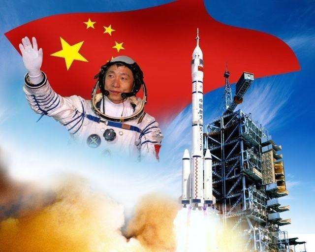 杨利伟乘坐的飞船返回时,有"死亡的感觉",出舱时嘴角挂着血丝