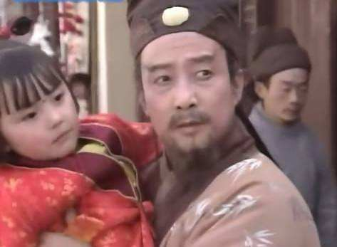 甄士隐|甄士隐醉后给贾雨村50两路费，贾雨村为何不感谢他，还连夜就走