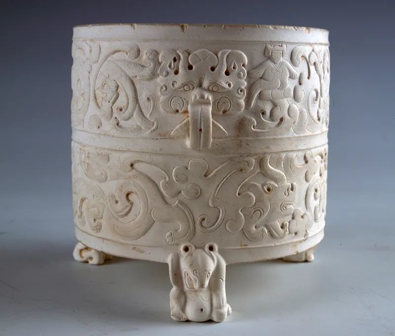 西晋神兽纹玉樽