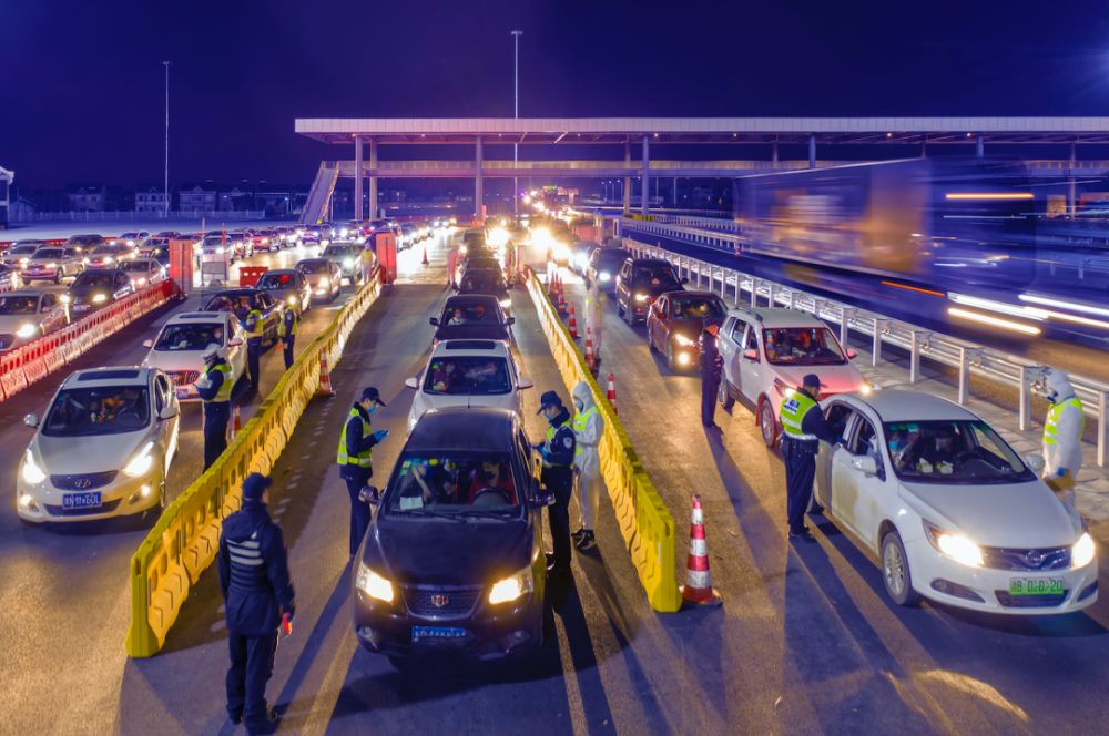 北京|奋战“疫”情中的公安铁军专题摄影展在北京展出